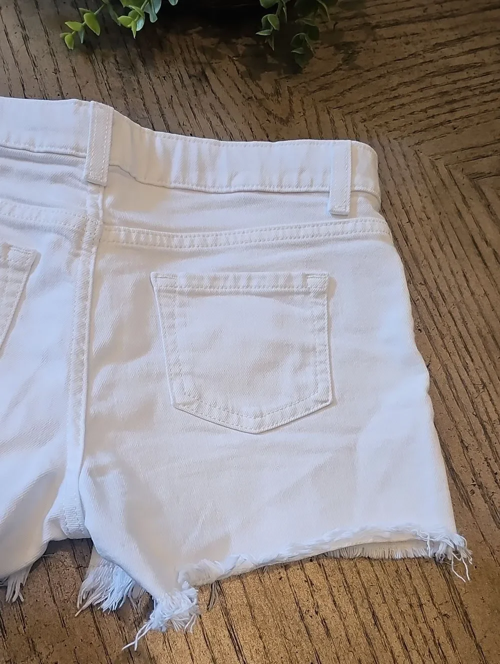 White Frayed Hem Denim Shorts Size L 10/12 NEW CONDITION